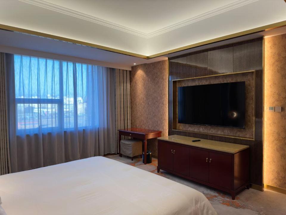Beijing Jingyi Hotel Екстер'єр фото