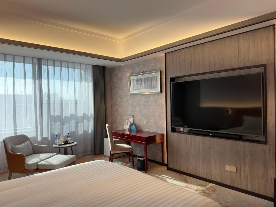 Beijing Jingyi Hotel Екстер'єр фото