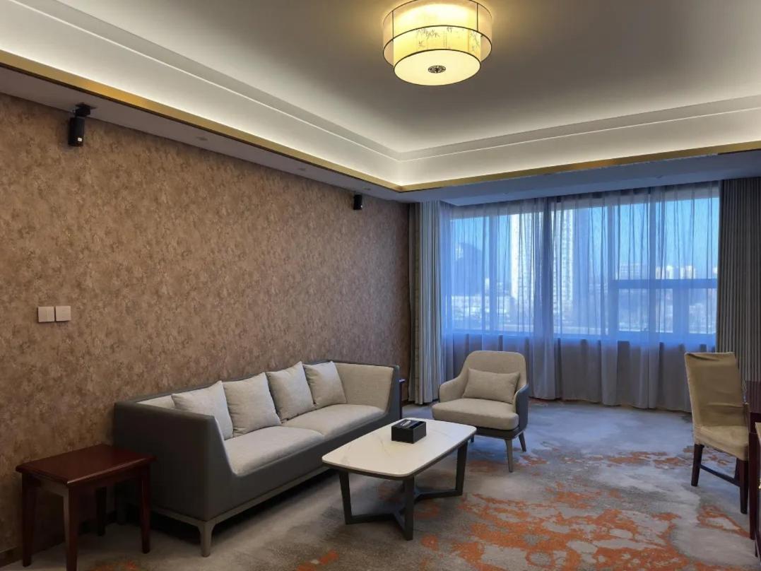 Beijing Jingyi Hotel Екстер'єр фото